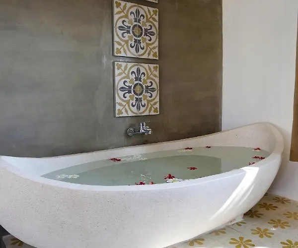 Dontrei Private - Free Pickup Siem Reap